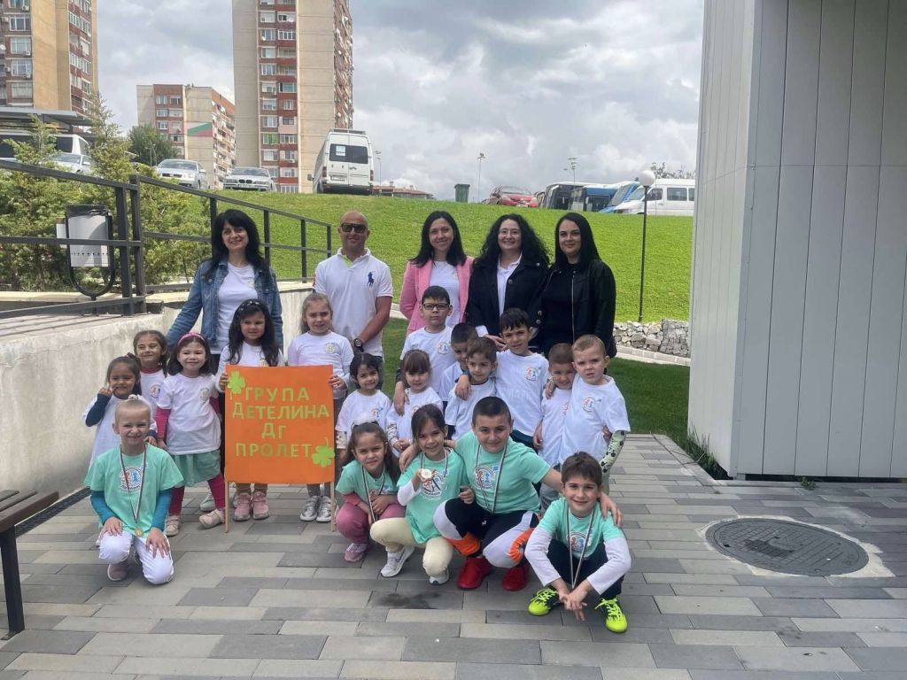 Успешно представяне на децата от група "Детелина" в спортен турнир " Бързи, смели, сръчни - 2023" 1