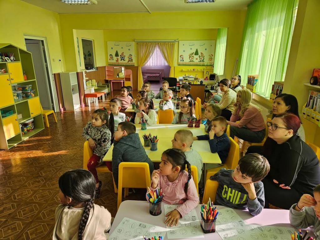 "Нарисувай здравето" - дейност по НП "Хубаво е в детската градина" 4