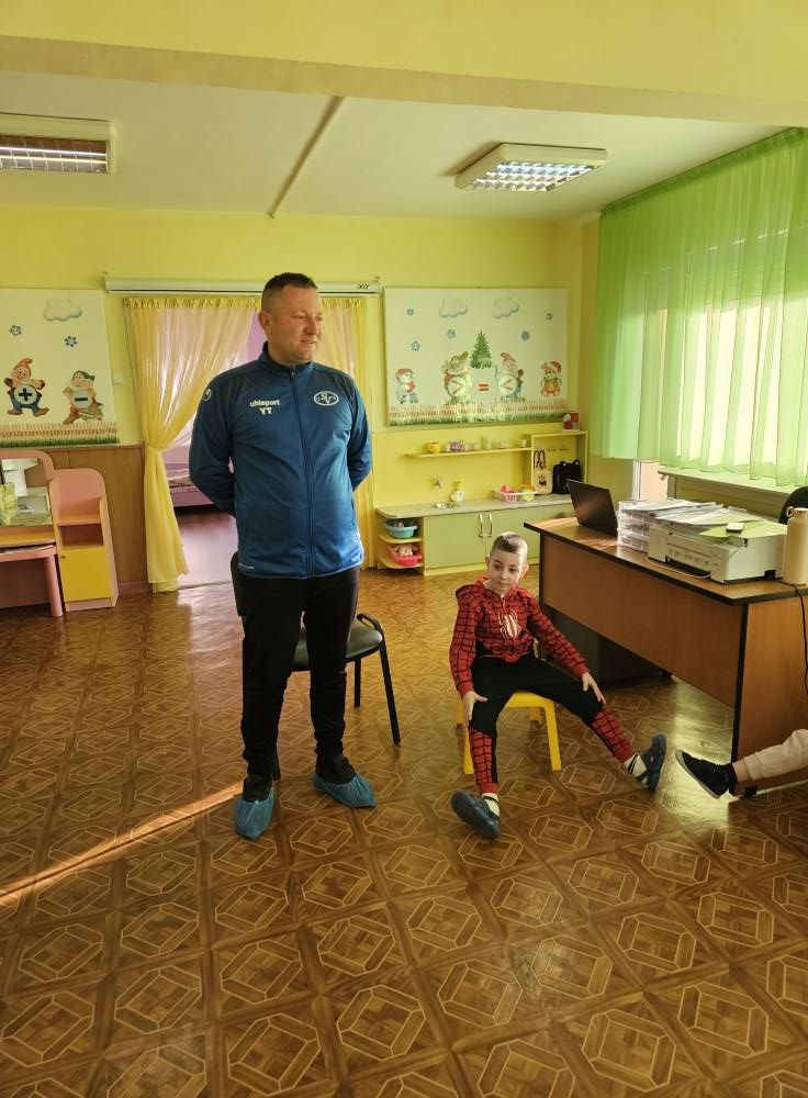 "Среща с изявени спортисти" - дейност по НП "Хубаво е в детската градина" 11