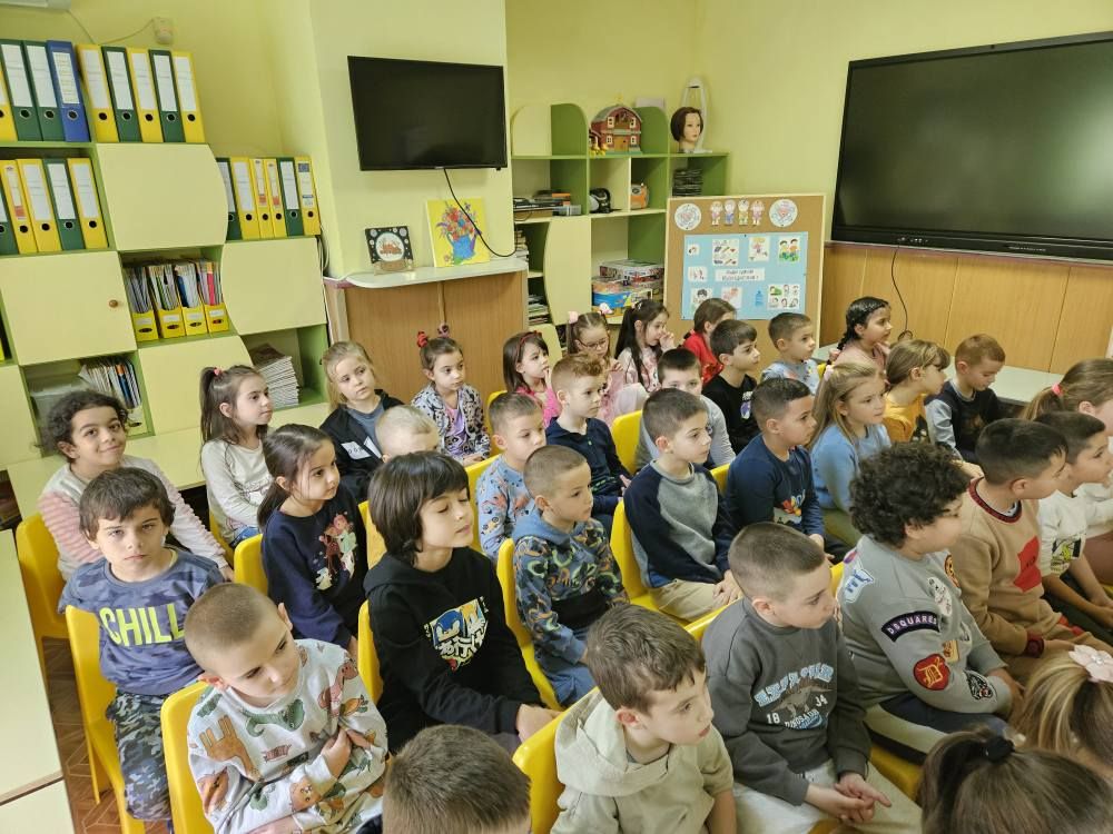 "Среща с изявени спортисти" - дейност по НП "Хубаво е в детската градина" 4