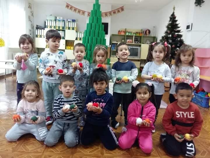 Първо място за група "Палави ръчички" - ДГ Пролет - Сандански
