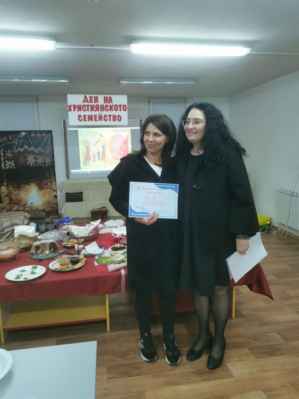 Кулинарна изложба - Там, където обичта не свършва - ДГ Пролет - Сандански