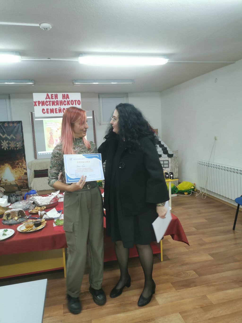 Кулинарна изложба - Там, където обичта не свършва - ДГ Пролет - Сандански