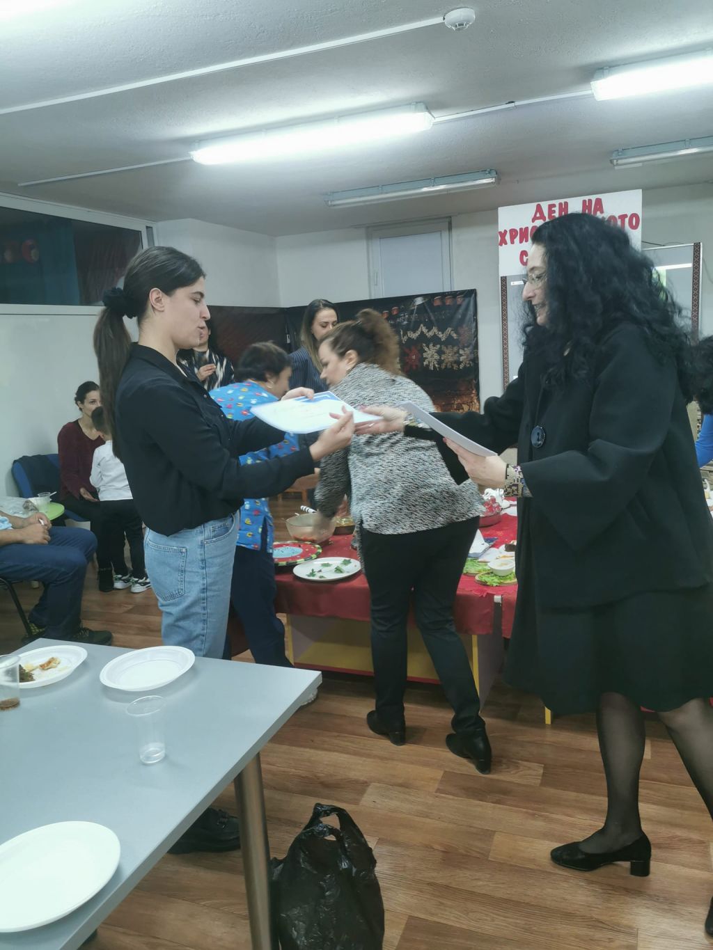 Кулинарна изложба - Там, където обичта не свършва - ДГ Пролет - Сандански